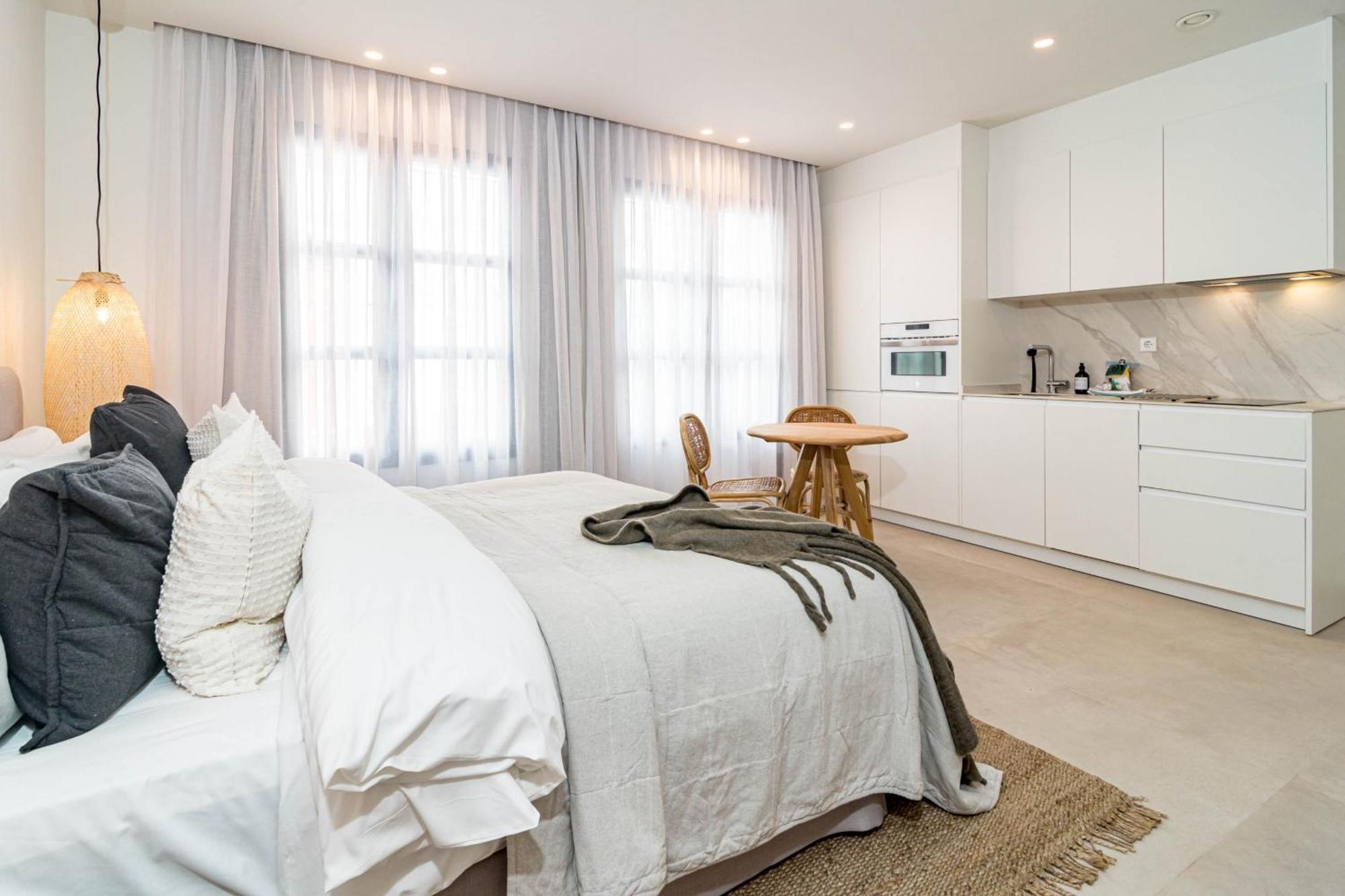 Seaclub Suites Эстепона Экстерьер фото